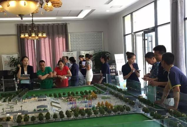 福利來啦！階州廣場(chǎng)很！熱！鬧！