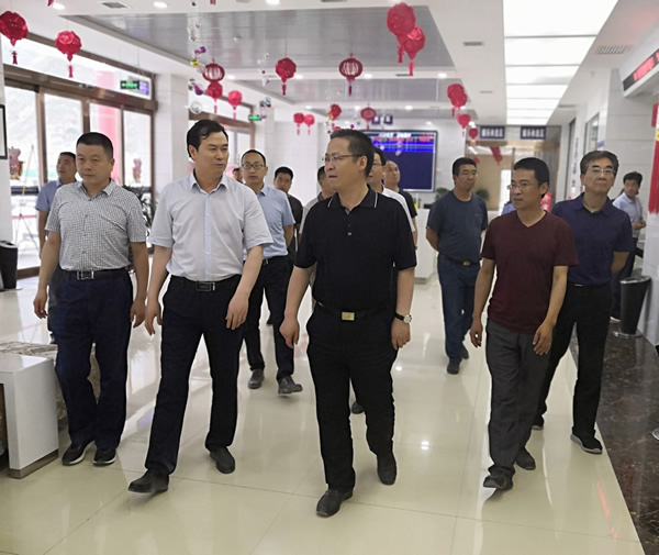 隴南市委常委、組織部部長楊郃調(diào)研指導(dǎo)市龍江城鄉(xiāng)發(fā)展集團(tuán)公司黨建工作